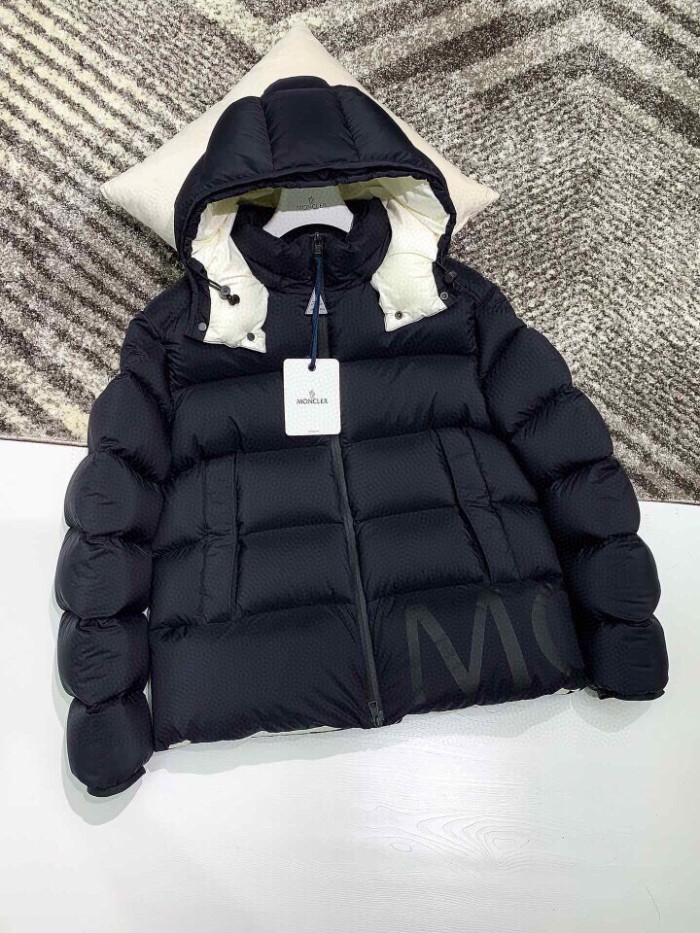 Moncler Design Mens Womens Winter Windprood Down Jackets Keep Warm 90% White Duck Down
