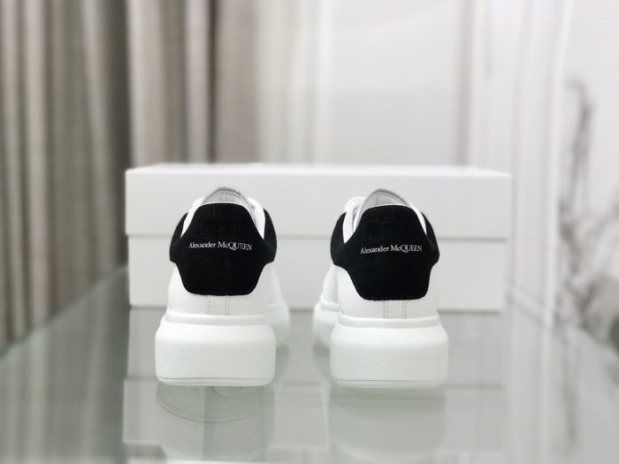 Alexander McQueen Women Shoes Sneakers Fashion Design Luxury Brand with Original Box