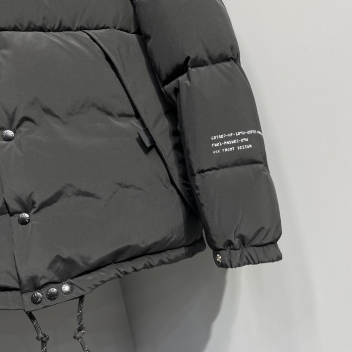 Moncler Design Mens Womens Winter Windprood Down Jackets Keep Warm 90% White Duck Down