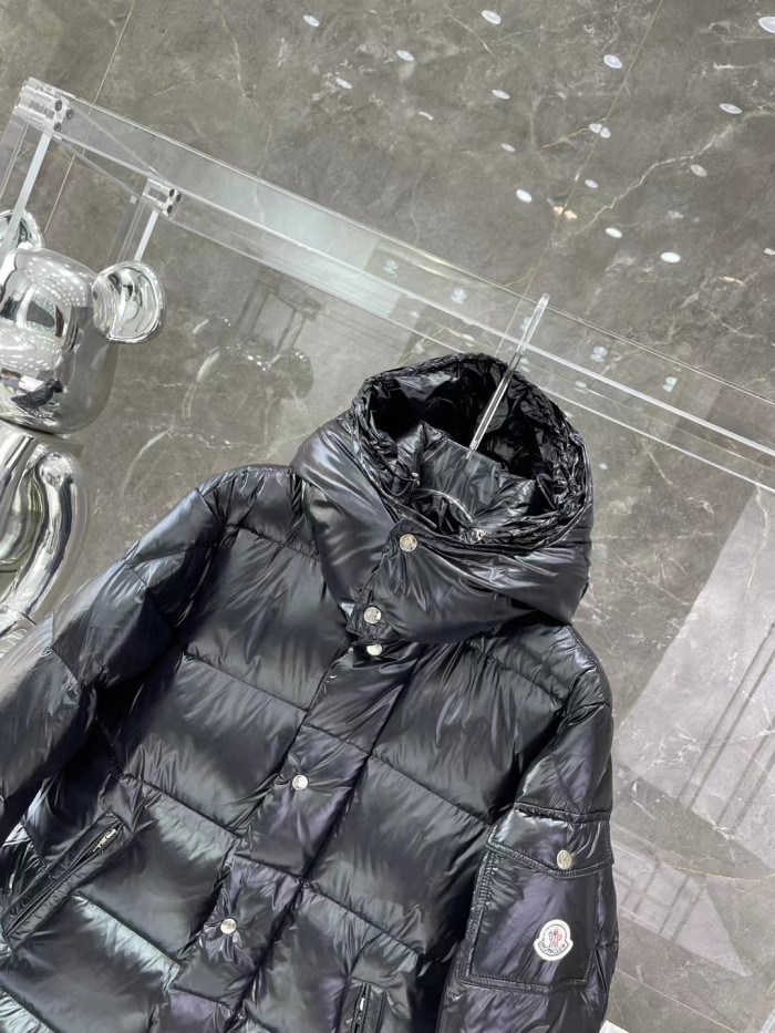 Moncler Design Mens Womens Winter Windprood Down Jackets Keep Warm 90% White Duck Down
