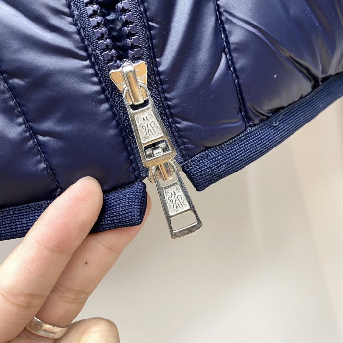 Moncler Design Mens Womens Winter Windprood Down Jackets Keep Warm 90% White Duck Down