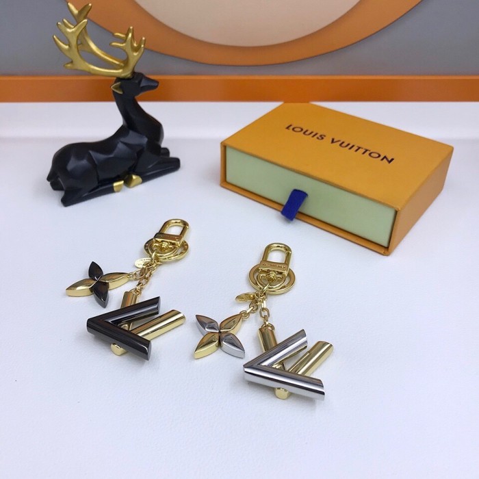 Louis Vuitton TWIST BAG CHARM Luxury Brand with Original Box M68197 Dimensions: 13 cm / 5,11 inches