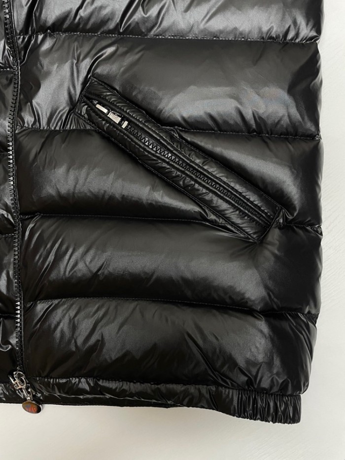 Moncler Design Mens Womens Winter Windprood Down Jackets Keep Warm 90% White Duck Down