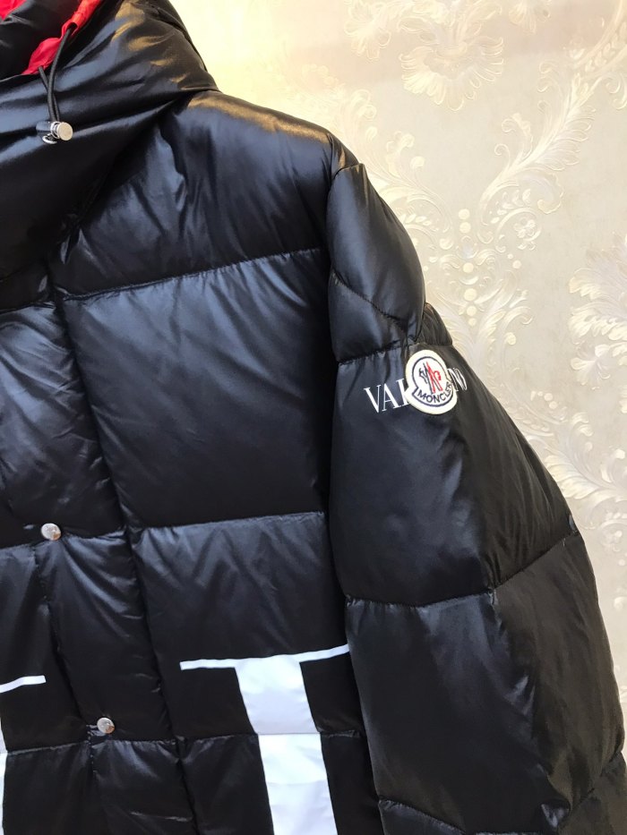 Moncler X Valentino Design Mens Womens Winter Windprood Down Jackets Keep Warm 90% White Duck Down