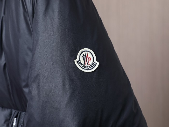 Moncler Genius Design Mens Womens Winter Windprood Down Jackets Keep Warm 90% White Duck Down