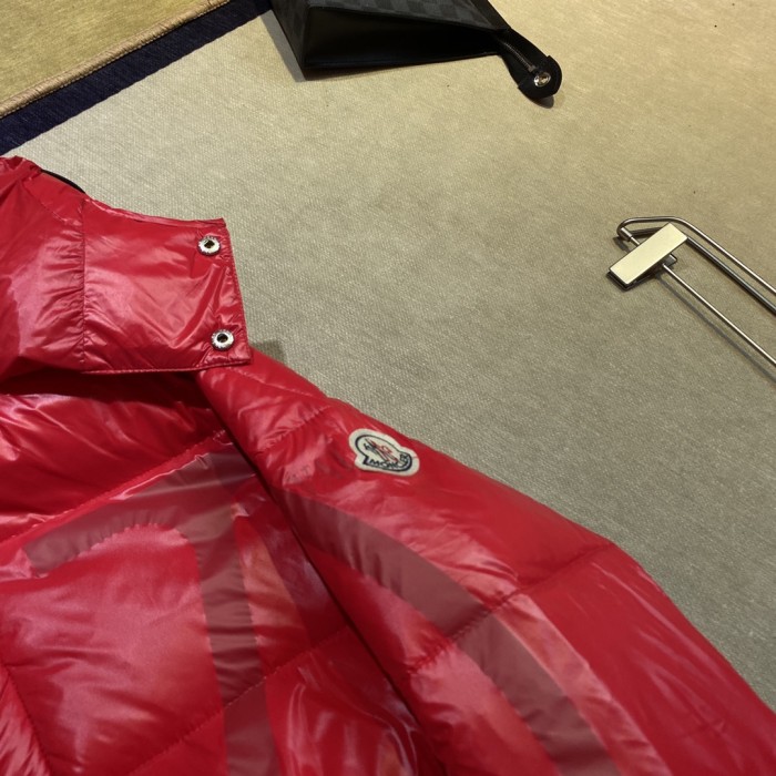 Moncler X Valentino Design Mens Womens Winter Windprood Down Jackets Keep Warm 90% White Duck Down