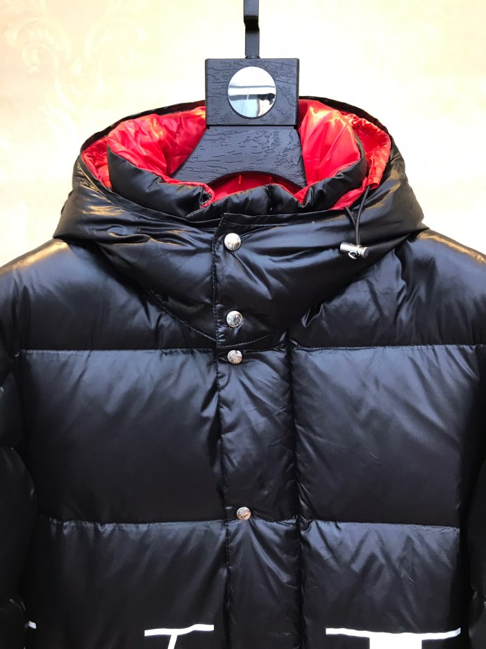 Moncler X Valentino Design Mens Womens Winter Windprood Down Jackets Keep Warm 90% White Duck Down