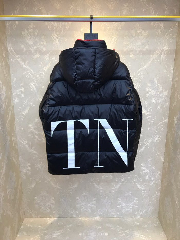 Moncler X Valentino Design Mens Womens Winter Windprood Down Jackets Keep Warm 90% White Duck Down