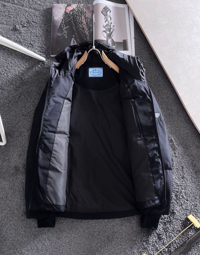 Prada Mens Womens Winter Windprood Down Jackets Keep Warm 90% White Duck Down