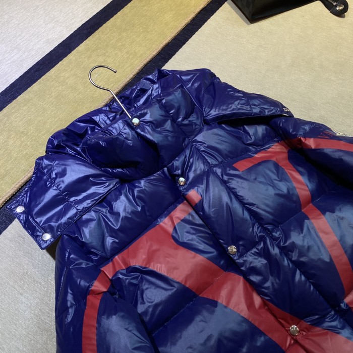 Moncler X Valentino Design Mens Womens Winter Windprood Down Jackets Keep Warm 90% White Duck Down
