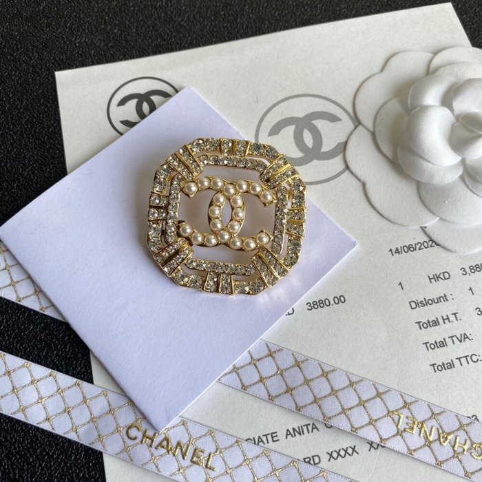 Chanel Luxury Womens Brooche