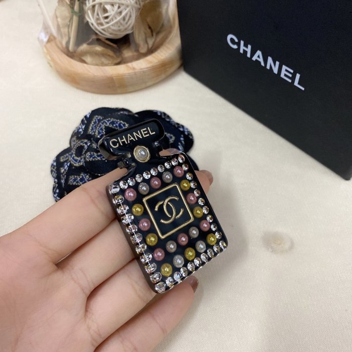 Chanel Luxury Womens Brooche