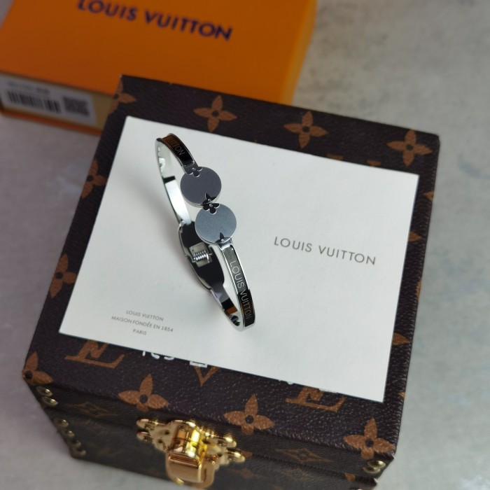 Louis Vuitton Luxury Womens Bracelet
