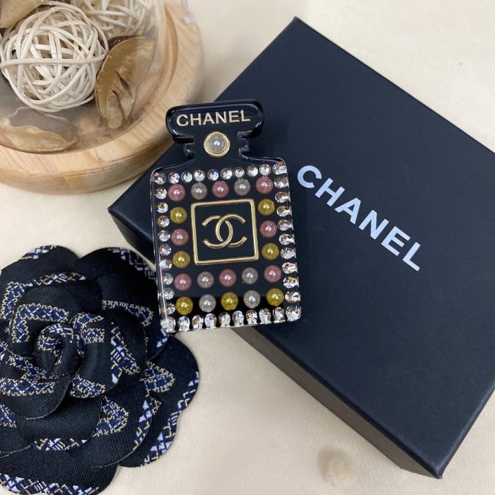 Chanel Luxury Womens Brooche