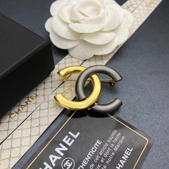 Chanel Luxury Womens Brooche