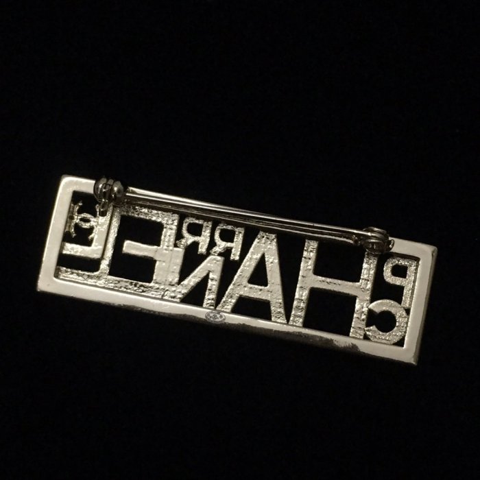Chanel Luxury Womens Brooche GA053