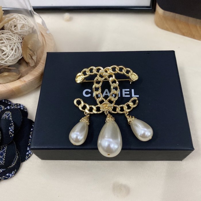 Chanel Luxury Womens Brooche A260