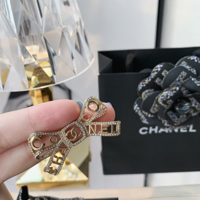Chanel Luxury Womens Brooche
