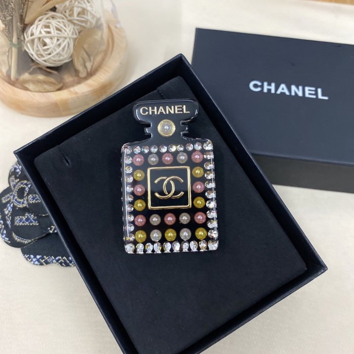 Chanel Luxury Womens Brooche