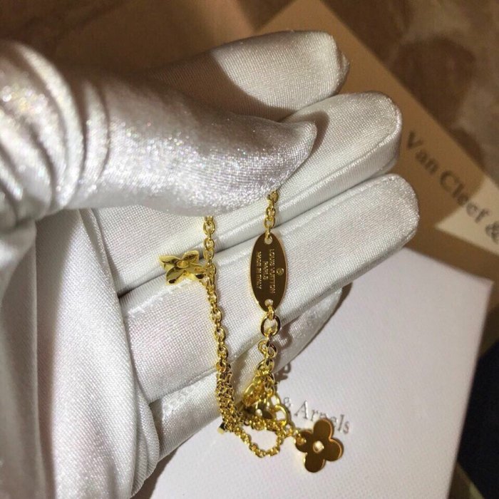 Louis Vuitton Luxury Womens Bracelet