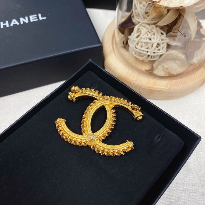 Chanel Luxury Womens Brooche YA061