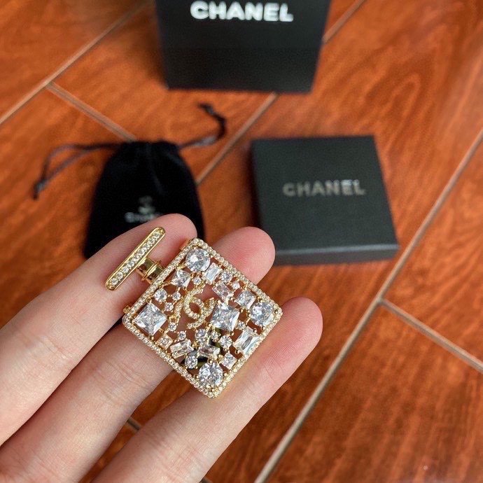 Chanel Luxury Womens Brooche