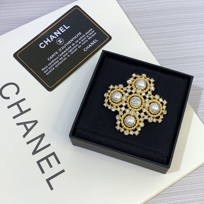 Chanel Luxury Womens Brooche