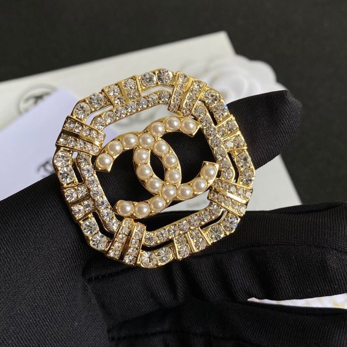 Chanel Luxury Womens Brooche