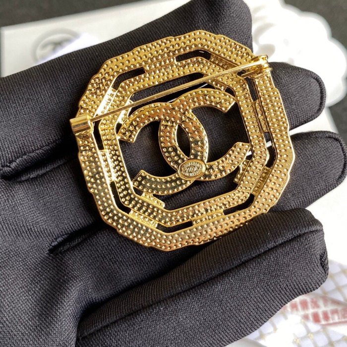 Chanel Luxury Womens Brooche