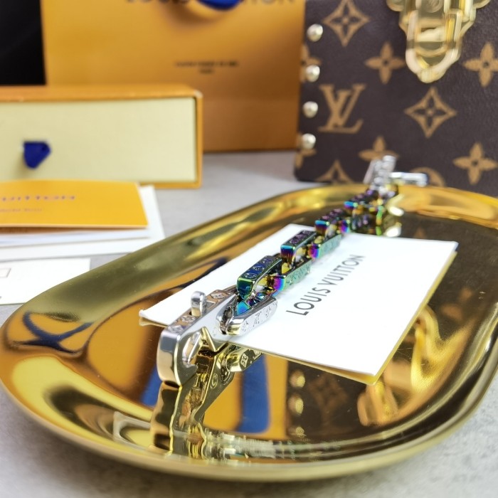 Louis Vuitton Luxury Men Womens Bracelet