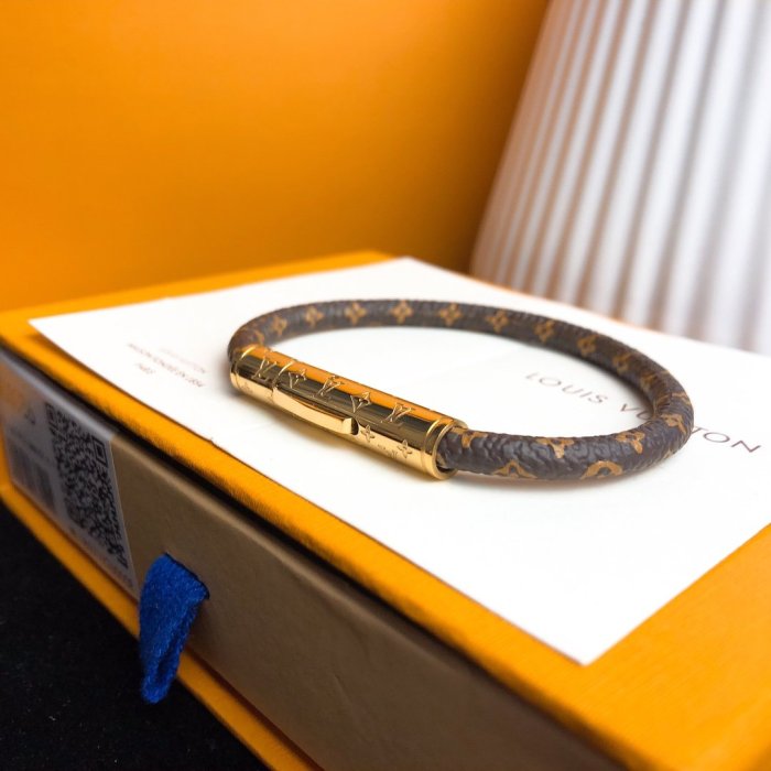 Louis Vuitton Luxury Womens Bracelet