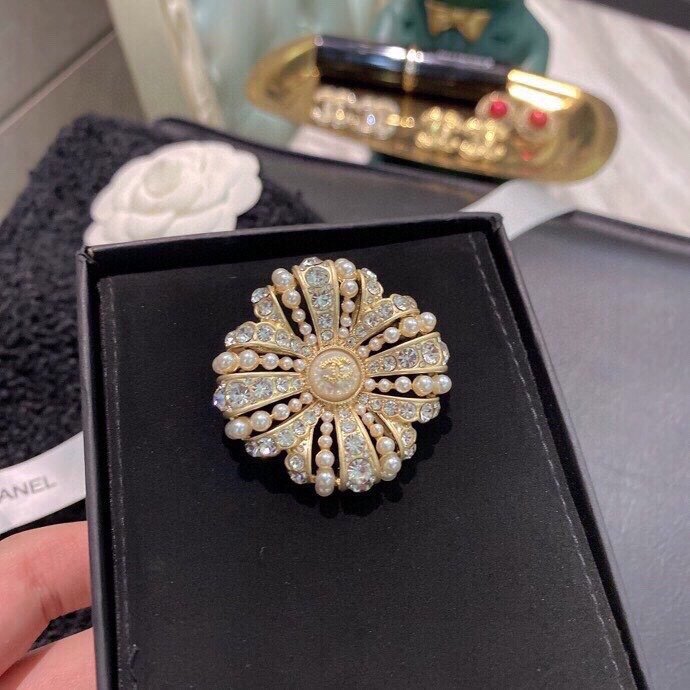 Chanel Luxury Womens Brooche
