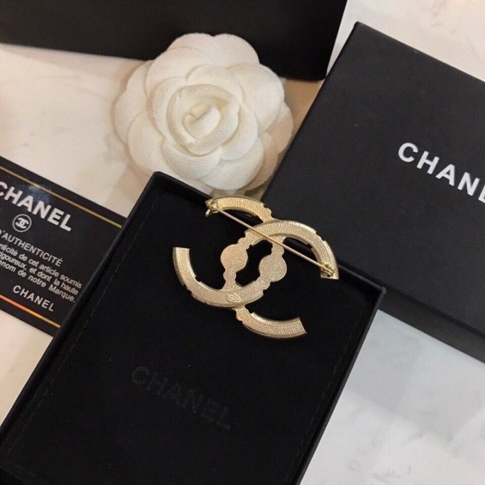 Chanel Luxury Womens Brooche