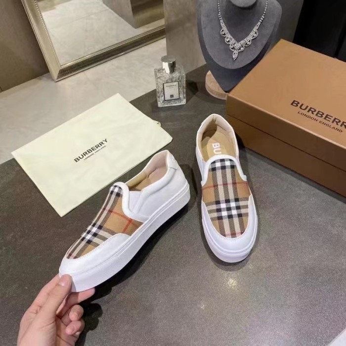 Burberry Women Shoes Sneakers Sports Design Luxury Brand Leather and Vintage Check Slip-on Sneakers