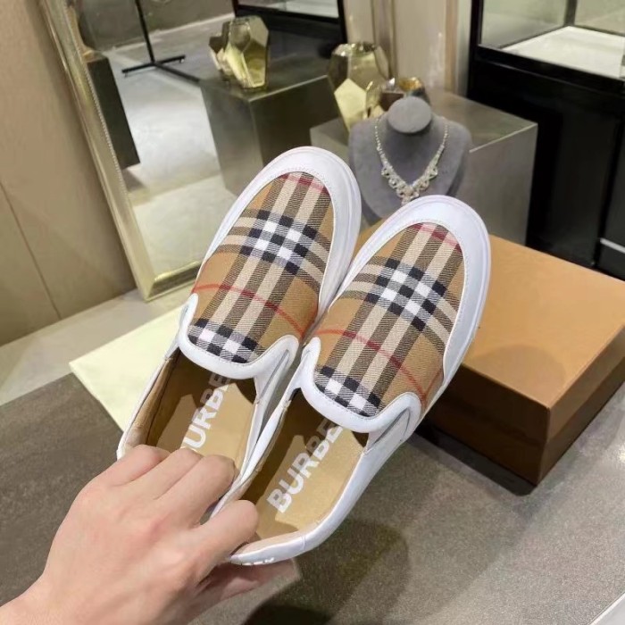 Burberry Women Shoes Sneakers Sports Design Luxury Brand Leather and Vintage Check Slip-on Sneakers