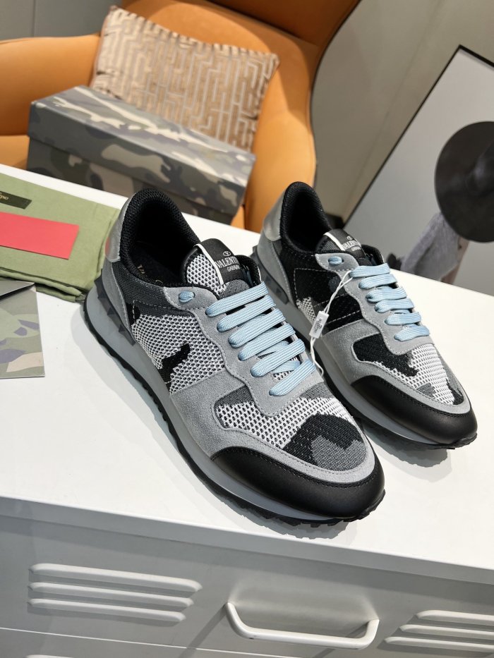 Valentino Men Shoes Fashion Design Luxury Brand ROCKSTUD CALFSKIN SNEAKER with Original Box