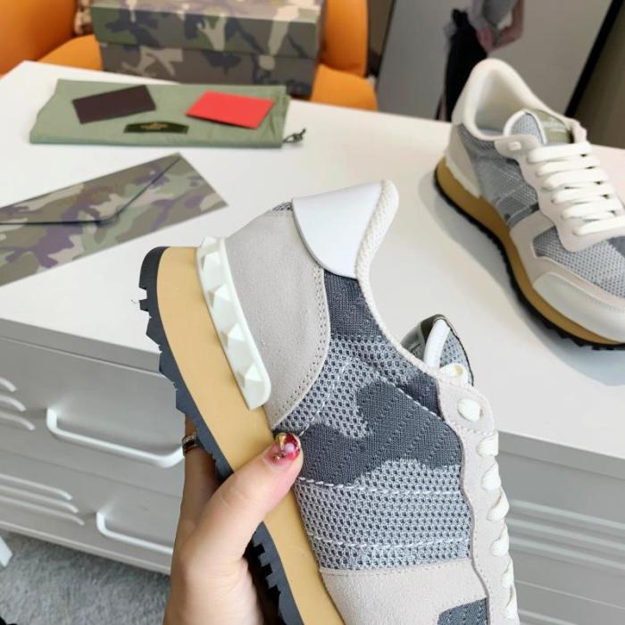 Valentino Men Shoes Fashion Design Luxury Brand ROCKSTUD CALFSKIN SNEAKER with Original Box