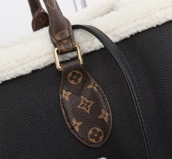 Louis Vuitton Womens Bags Handbags Luxury Brand LV ONTHEGO GM M56958