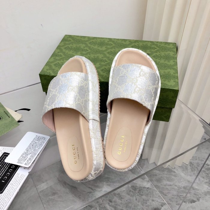 Gucci Womens Shoes Sandals Slides Slippers Luxury Brand Thick Sole Design Women's GG canvas slide sandal with Original Box 624695 H6320 9763
