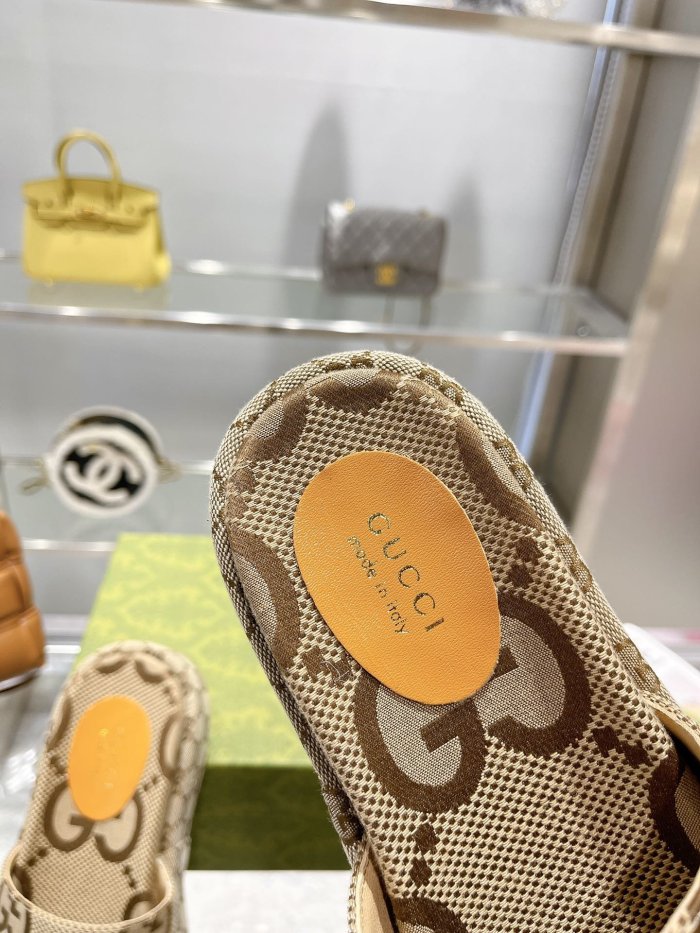 Gucci Womens Shoes Sandals Slides Slippers Luxury Brand Thick Sole Design Women's GG canvas slide sandal with Original Box 624695 H6320 9763