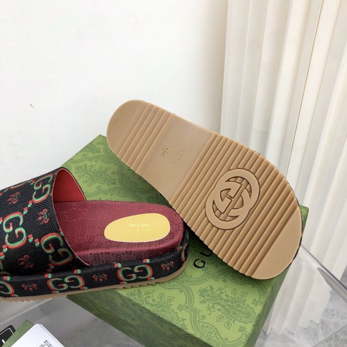 Gucci Womens Shoes Sandals Slides Slippers Luxury Brand Thick Sole Design Women's GG canvas slide sandal with Original Box 624695 H6320 9763