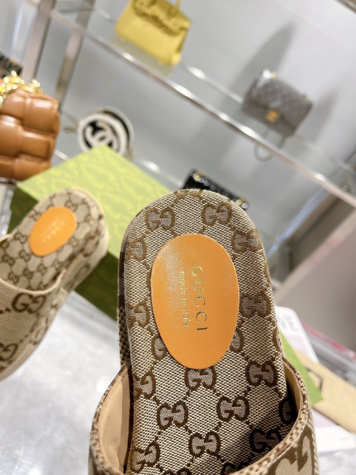 Gucci Womens Shoes Sandals Slides Slippers Luxury Brand Thick Sole Design Women's GG canvas slide sandal with Original Box 624695 H6320 9763