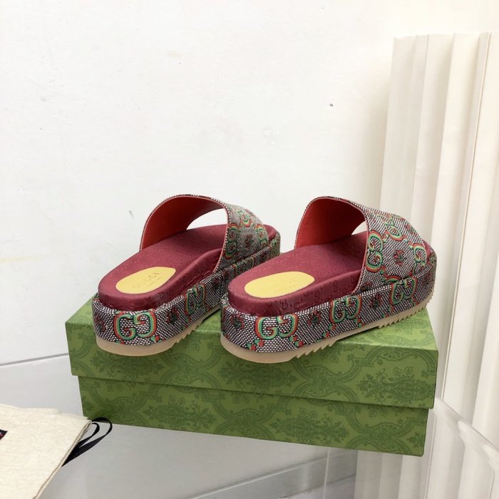Gucci Womens Shoes Sandals Slides Slippers Luxury Brand Thick Sole Design Women's GG canvas slide sandal with Original Box 624695 H6320 9763
