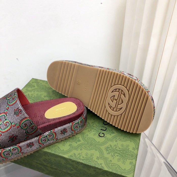 Gucci Womens Shoes Sandals Slides Slippers Luxury Brand Thick Sole Design Women's GG canvas slide sandal with Original Box 624695 H6320 9763