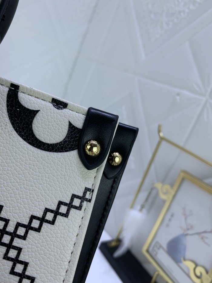 Louis Vuitton Womens Bags Handbags Luxury Brand LV ONTHEGO MM Crème Beige / Black Embroidered embossed supple grained cowhide leather M46016 without Original Box