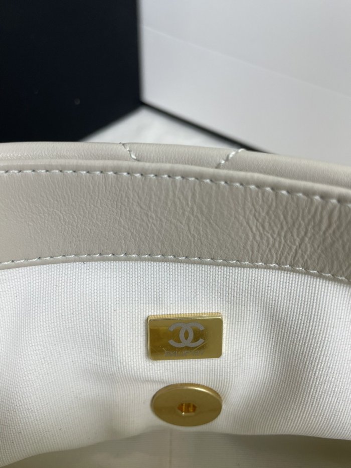 Chanel Womens Bags Shoulder Messenger Bags Chanel 19 Flap Bag Luxury Brand with Original Box