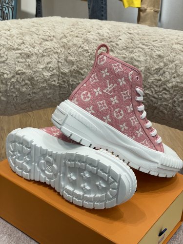 Louis Vuitton Womens Shoes Fashion Boots Luxury Brand LV SQUAD SNEAKER BOOT with Original Box 1A9S1P