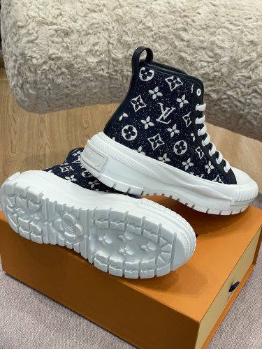 Louis Vuitton Womens Shoes Fashion Boots Luxury Brand LV SQUAD SNEAKER BOOT with Original Box 1A9S19
