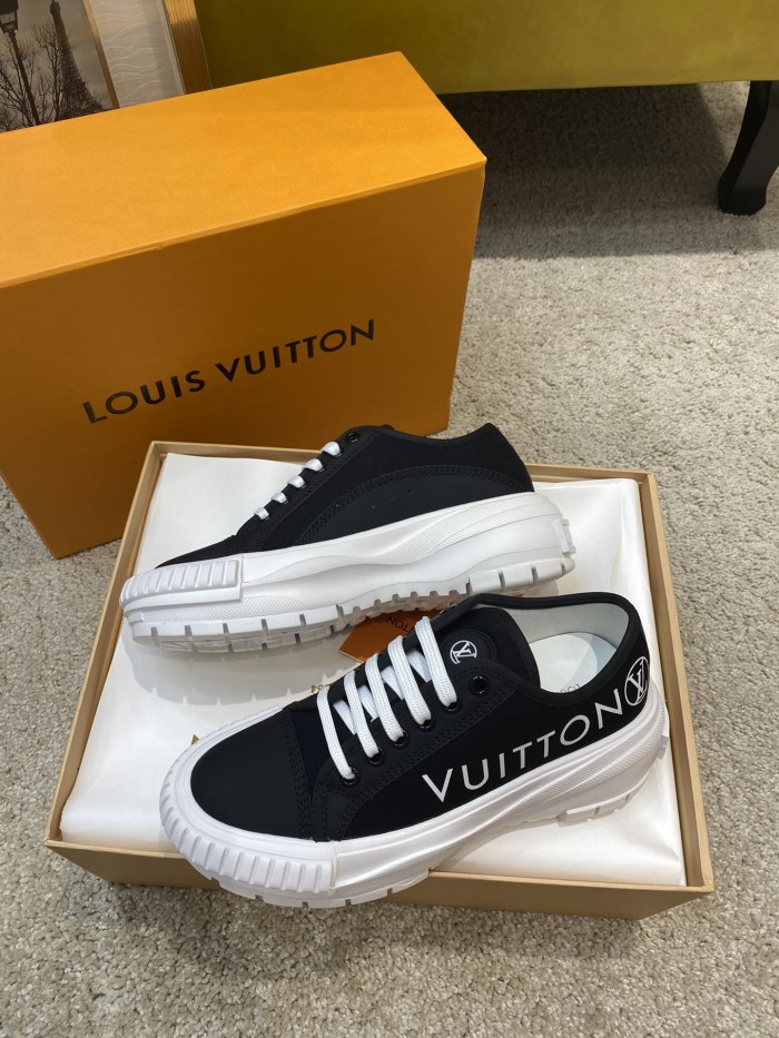 Louis Vuitton Womens Shoes Fashion Boots Luxury Brand LV SQUAD SNEAKER with Original Box 1A941O