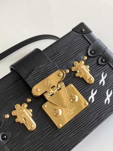 Louis Vuitton Womens Bag Shoulder Messenger Bags Luxury Brand Fashion PETITE MALLE M59179 Black Epi grained cowhide leather